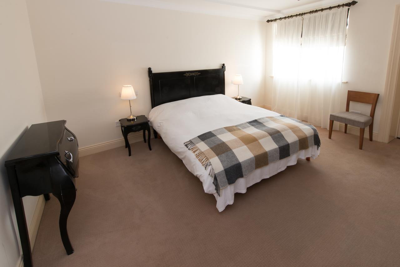 Connemara Lake Hotel Утерард Екстер'єр фото